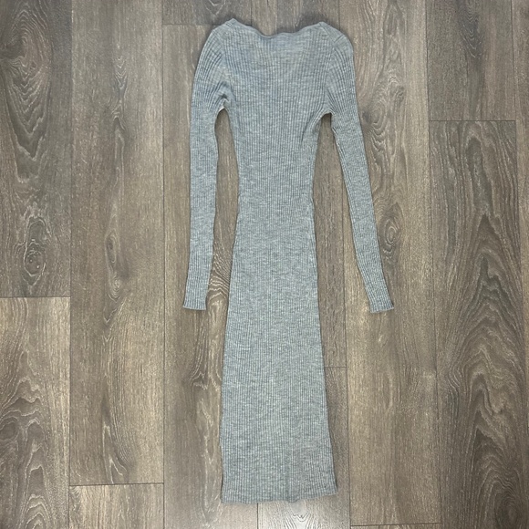 Aritzia The Group By Babaton Avalon Midi Dress Buttons Bodycon Stretch Fitted - Picture 15 of 16